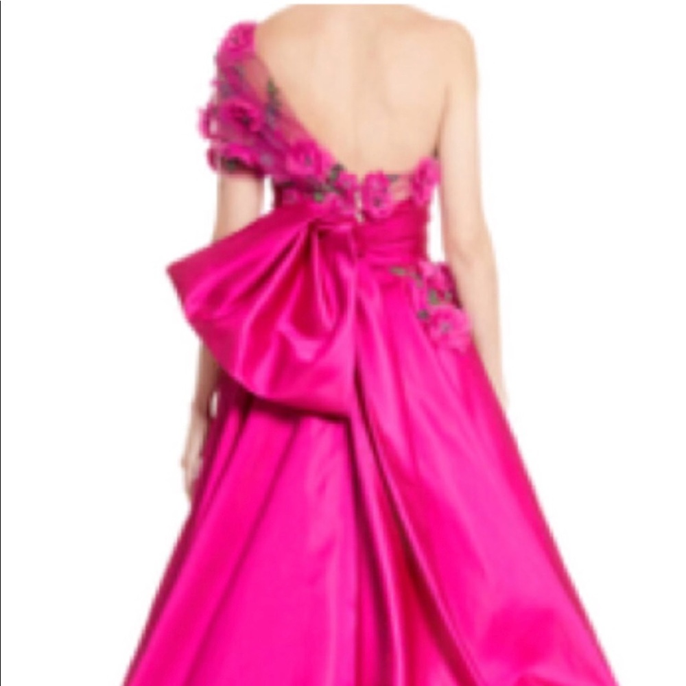 Marchesa gown - Picture 3 of 8